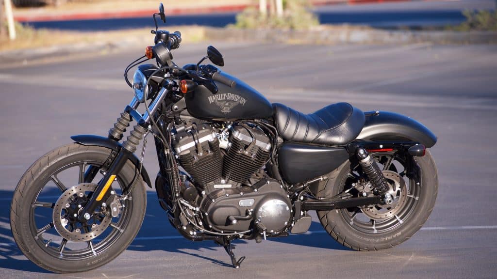 Bài đánh giá về Harley Davidson Iron 883 - 04