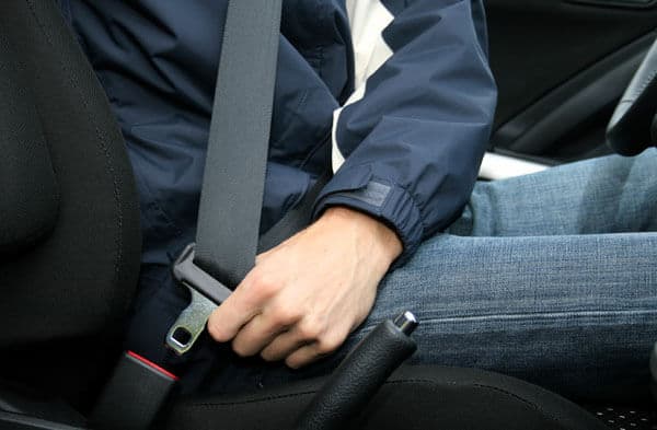 How Important Are Car Airbags And Belts 4