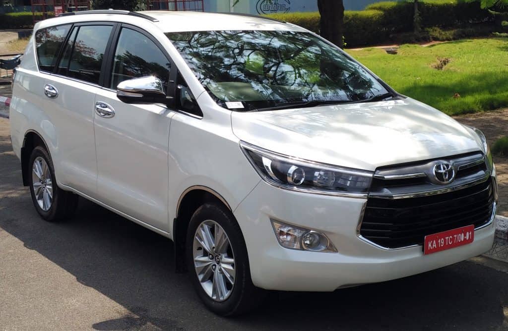 Detailed evaluation Toyota Innova: Why users prefer? 2020