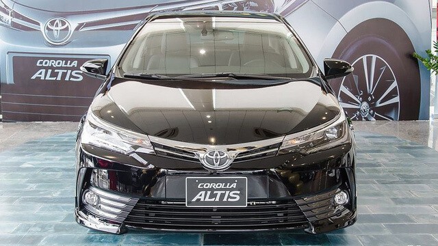 Should or should not buy Corolla Altis 2019 6