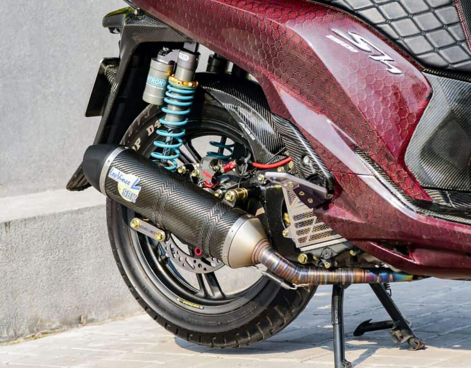 Độ Honda SH 150i Hết Hơn 500 Triệu - Phuộc Ducati V4S Dàn Vỏ Full Carbon 4