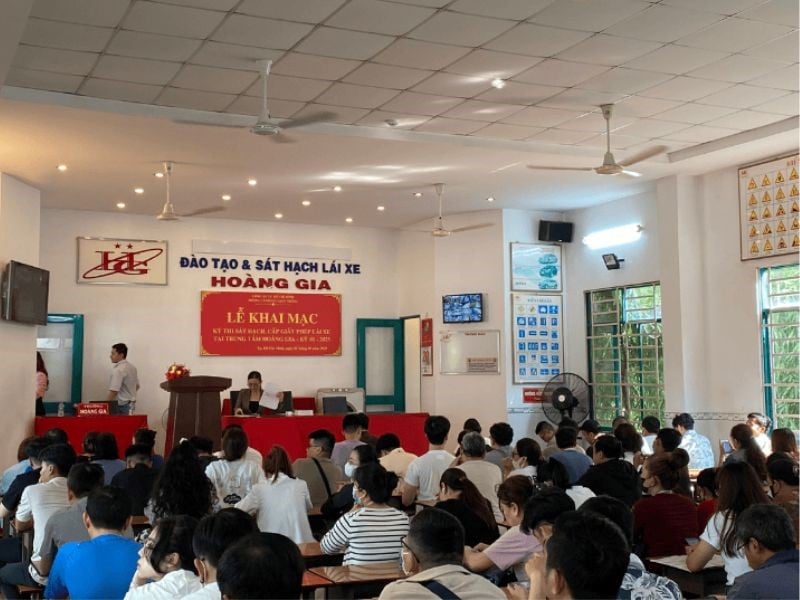 Top 5 Văn Phòng Cấp Lại, Đổi Mới Bằng Lái Uy Tín HCM 16 Trung Tâm Đào Tạo Và Sát Hạch Lái Xe Hoàng Gia
