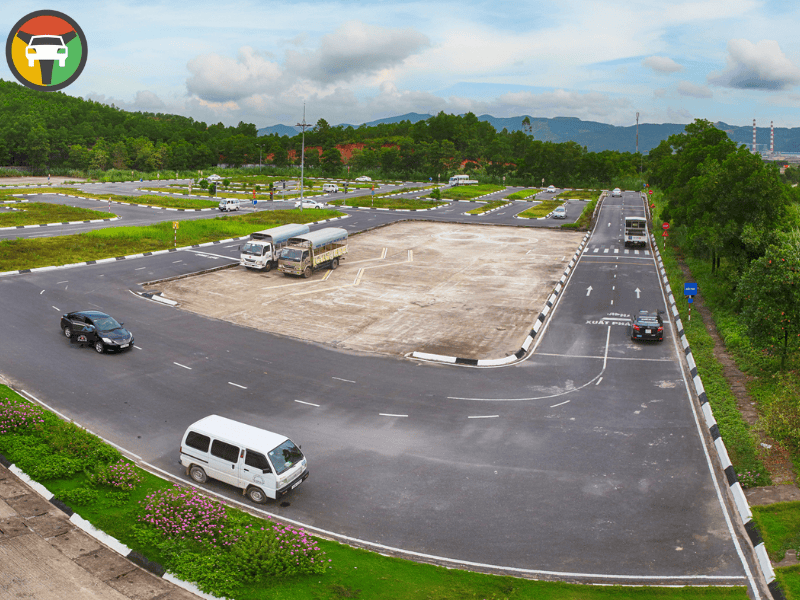 Một số điều cần tránh khi điều khiển xe số sàn