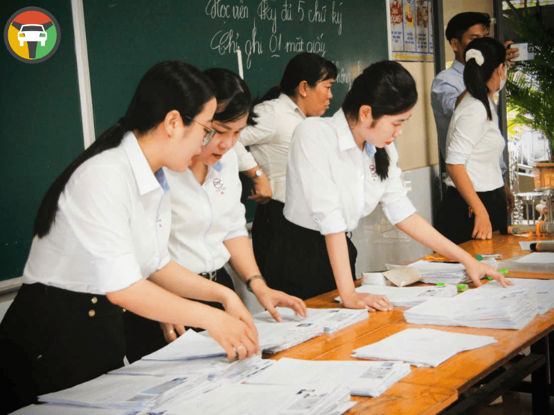 Nâng hạng giấy phép lái xe ô tô bằng B lên BE ở đâu?