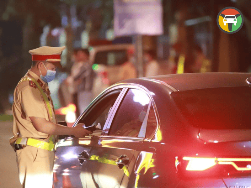 Tác Hại Của Việc Nghe Điện Thoại Trong Khi Lái Xe 10 Làm thế nào để lái xe ô tô an toàn khi có điện thoại?