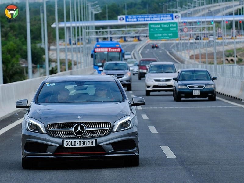 Top 10 Kinh Nghiệm Lái Xe Ô Tô Đường Dài An Toàn Nhất 16 Cần cẩn trọng khi vượt xe khi chạy đường dài