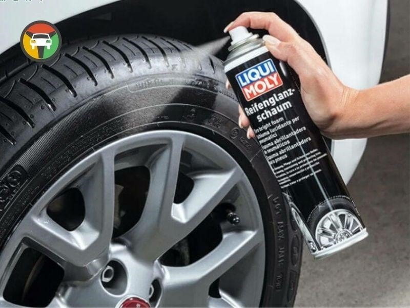 Top 10 Sai Lầm Tài Xế Mới Thường Gặp Khi Sử Dụng Xe Ô Tô 9 Dùng sáp đánh bóng quá thường xuyên làm nội thất nhanh xuống cấp