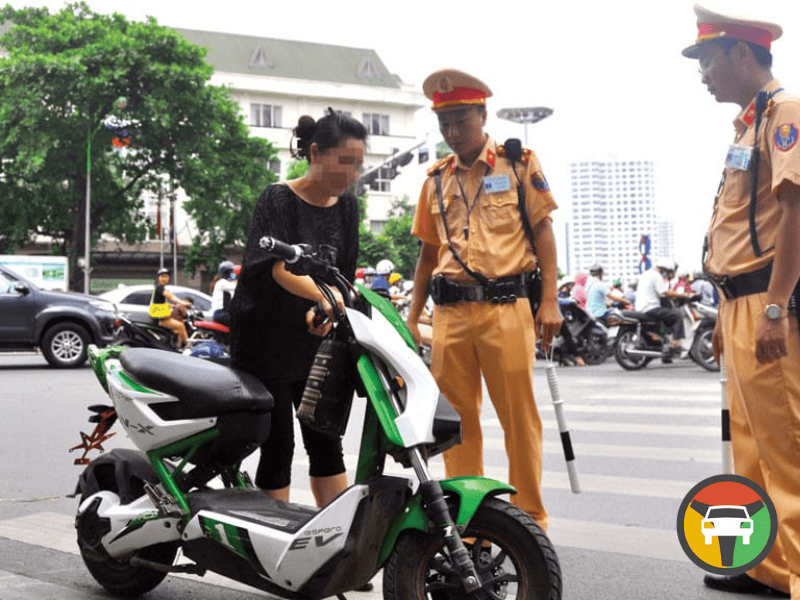 Các Trường Hợp Vi Phạm Bị Giữ Xe Máy, Ô Tô, Xe Điện 10 Thủ tục nhận lại phương tiện bị tạm giữ như thế nào?