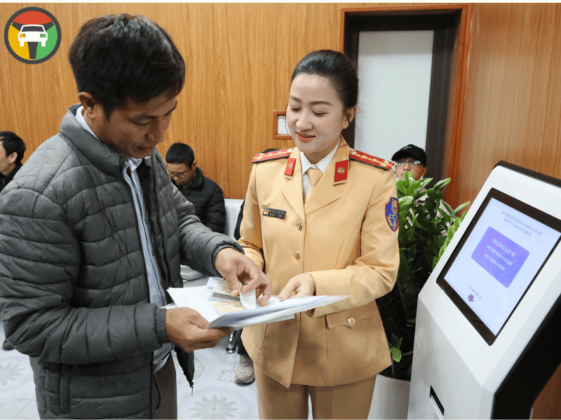 Điều kiện nâng hạng bằng lái xe từ B lên CE