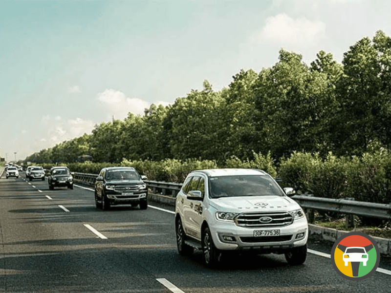 THỰC HÀNH CÁC KỸ NĂNG CƠ BẢN "LÁI XE ĐƯỜNG TRƯỜNG" 8 Lái xe đường trường cần tuân thủ những quy tắc cơ bản nào?