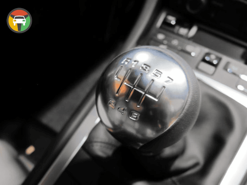 Làm thế nào để lái xe số sàn an toàn?