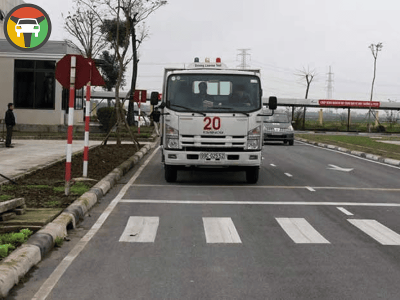 Học & Thi Bằng Lái Xe Tải Hạng C: Cập Nhập Mới Nhất 15 Học phí bằng lái xe hạng C là bao nhiêu?