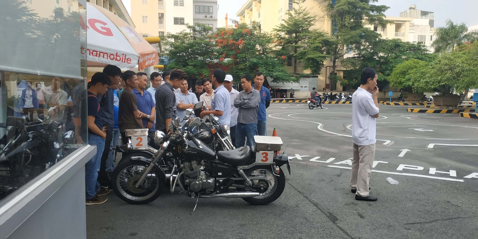 Thi bằng lái A2 bao nhiêu tiền? Cập nhật chi phí mới nhất 7 Điều kiện và hồ sơ cần thiết để thi bằng lái A2