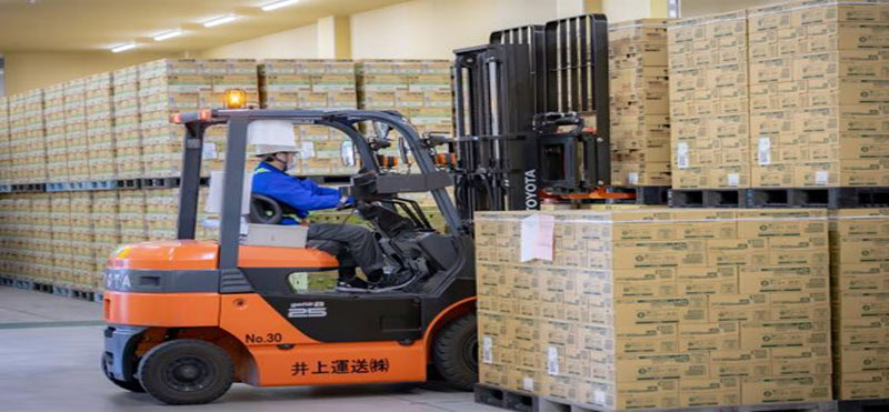 An toàn khi lái xe nâng: Kỹ năng, nguyên tắc cần biết 8 Người lái cần có sự khéo léo - linh hoạt khi lái xe