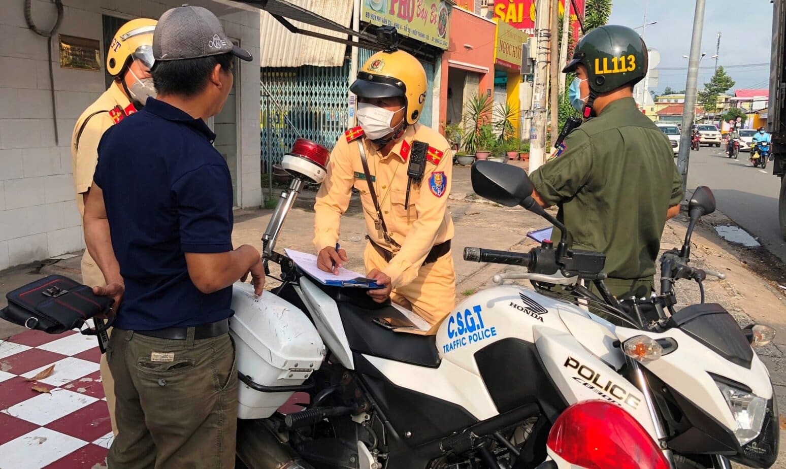 Lỗi Quá Tốc Độ Xe Máy Có Bị Giữ Bằng Không? Mức Phạt & Quy Định Cần Biết 9 Quy định tốc độ tối đa dành cho xe máy