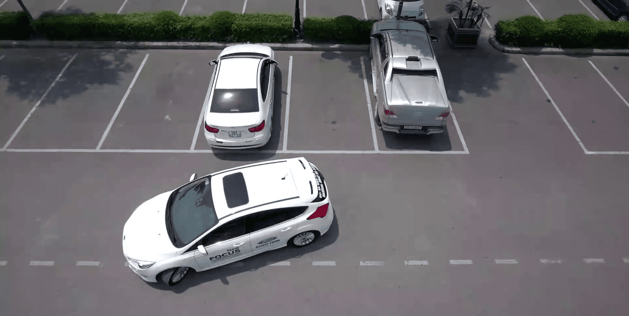 Nguyên Tắc Lùi Xe Ô Tô: 6 Bước Vàng Giúp Tài Xế Mới Làm Chủ Phần Đuôi Xe 7 Xe lùi chậm & đánh lái đúng thời điểm