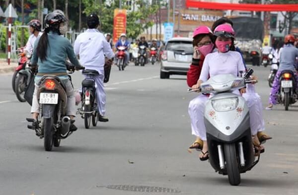 Lỗi Vi Phạm Xe Máy Đi Ngược Chiều: Mức Phạt và Quy Định 5 Đi xe máy ngược chiều là như thế nào?