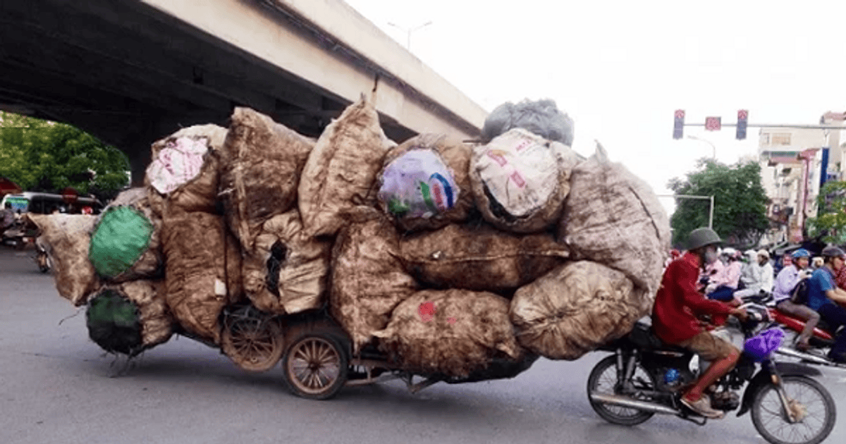 Lỗi xe máy chở cồng kềnh là gì?