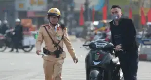 Mức phạt vi phạm xe máy không gương