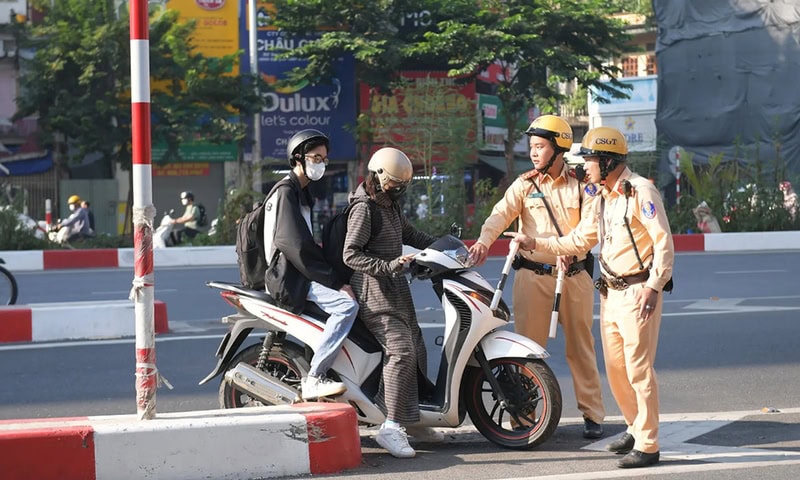 Lỗi vi phạm xe máy đi vào đường cấm là gì?