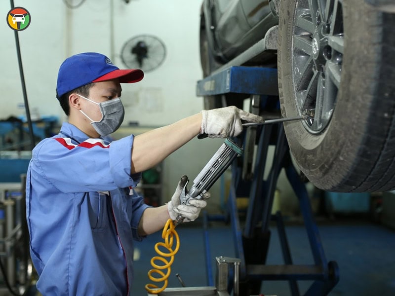 Hướng Dẫn Sử Dụng Xe Hai Cầu (4WD) Đúng Cách Cho Người Mới 12 Hướng Dẫn Sử Dụng Xe Hai Cầu (4WD) Đúng Cách Cho Người Mới 10
