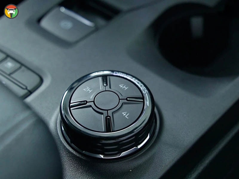 Hướng Dẫn Sử Dụng Xe Hai Cầu (4WD) Đúng Cách Cho Người Mới 8 Hướng Dẫn Sử Dụng Xe Hai Cầu (4WD) Đúng Cách Cho Người Mới 6