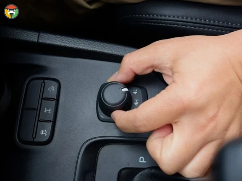 Hướng Dẫn Sử Dụng Xe Hai Cầu (4WD) Đúng Cách Cho Người Mới 10 Hướng Dẫn Sử Dụng Xe Hai Cầu (4WD) Đúng Cách Cho Người Mới 8