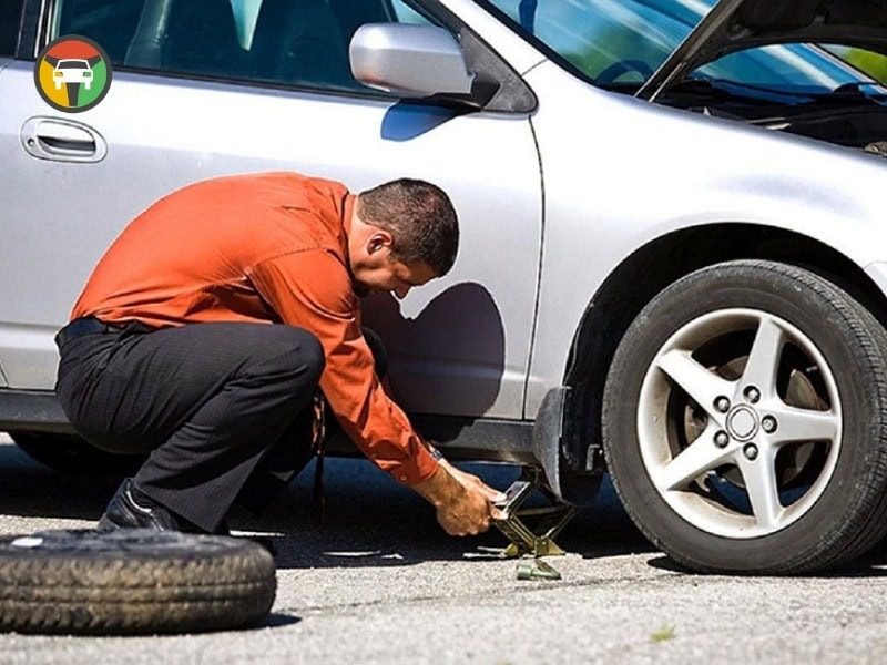 Hướng Dẫn Thay Lốp Dự Phòng Xe 7 Chỗ Toyota Đơn Giản 9 Hướng Dẫn Thay Lốp Dự Phòng Xe 7 Chỗ Toyota Đơn Giản 7