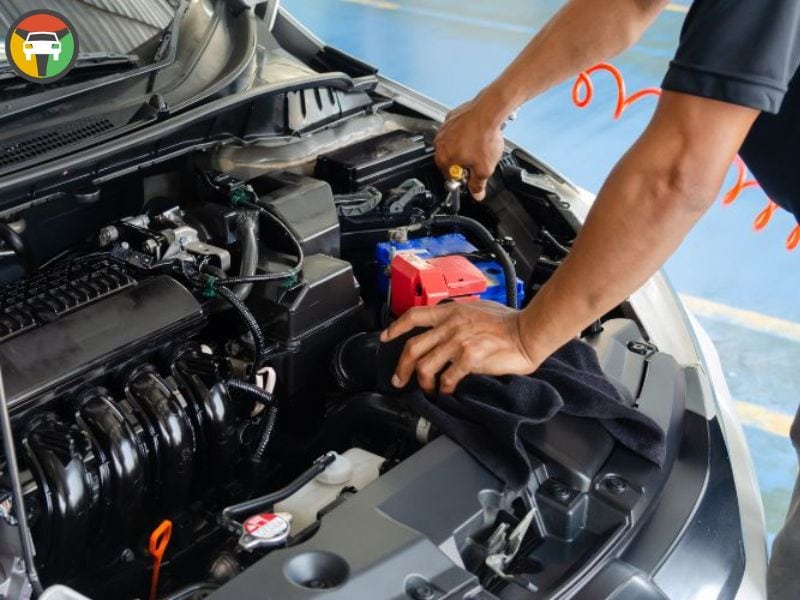 Kinh Nghiệm Xem Xe Cũ: 5 Bước Kiểm Tra Nhanh Trong 10 Phút 7 Kinh Nghiệm Xem Xe Cũ: 5 Bước Kiểm Tra Nhanh Trong 10 Phút 5