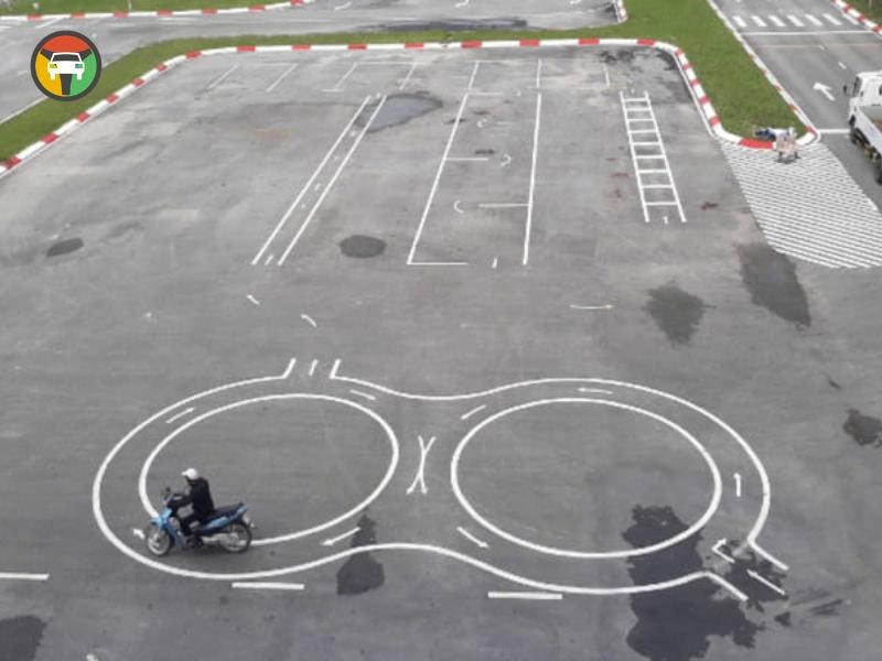 Sa Hình Bằng Lái Xe Máy Mới Khi Nào Áp Dụng? Quy Định Mới Nhất 6 Sa hình bằng lái xe máy là phần thi thực hành trong kỳ sát hạch cấp giấy phép lái xe hạng A1, A