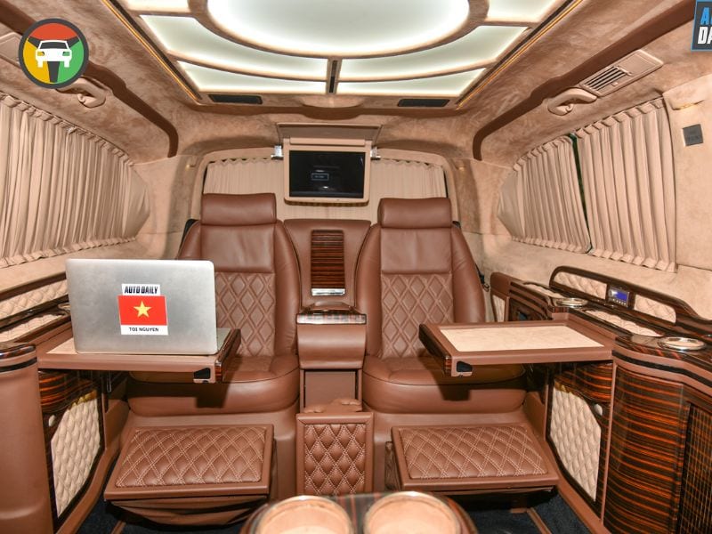 Review Mercedes V250 AMG Giá Hơn 3 Tỷ Có Đáng Mua? 6